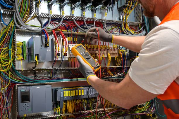 Best Emergency Electrician Near Me  in Harbor Bluffs, FL